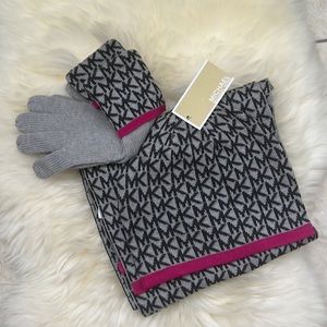 Michael Kors Scarf Hat and Gloves set